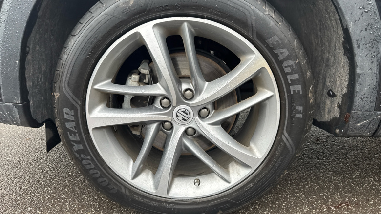 MG Hs 1.5 T-GDI Exclusive 5dr Petrol Hatchback